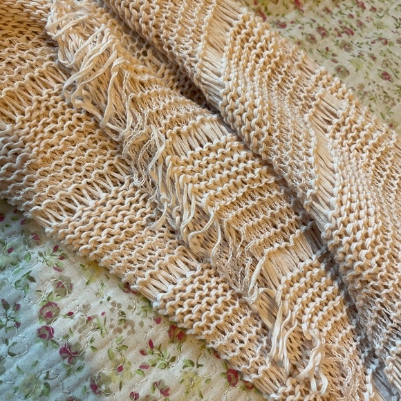 Hang ten 🦶 open knit sweater - Picture 6 of 6